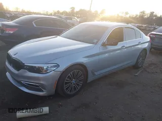 2019 BMW 5 Series 540i xDrive z VIN WBAJE7C57KWW15776, wystawiony jako IAAI lot #41089486 z przebiegiem 116 264 mil mil oraz . Historia ofert i sprzedaży dostępna na DreamBid. Obrazek 2.