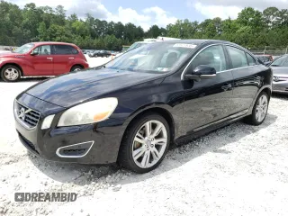 2013 Volvo S60 T5 Premier with VIN YV1612FS9D2217448, listed as a Copart auction lot 59527635 with 189,329 mi miles and Salvage title. Bid and sale history available at DreamBid. Image 1.