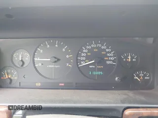 1997 Jeep Grand Cherokee Limited z VIN 1J4GZ78S1VC536295, wystawiony jako IAAI lot #42435292 z przebiegiem 310 005 mil mil oraz . Historia ofert i sprzedaży dostępna na DreamBid. Obrazek 7.