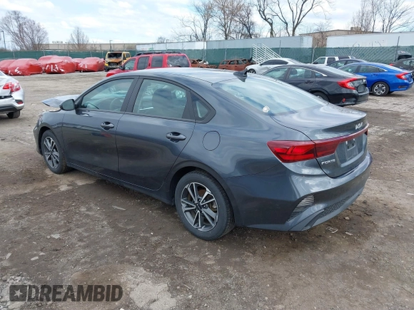 2022 Kia Forte LXS with VIN 3KPF24AD4NE424664, listed as a IAAI auction lot 41893278 with 67,090 mi miles. Bid and sale history available at carsss.com. Image 3.