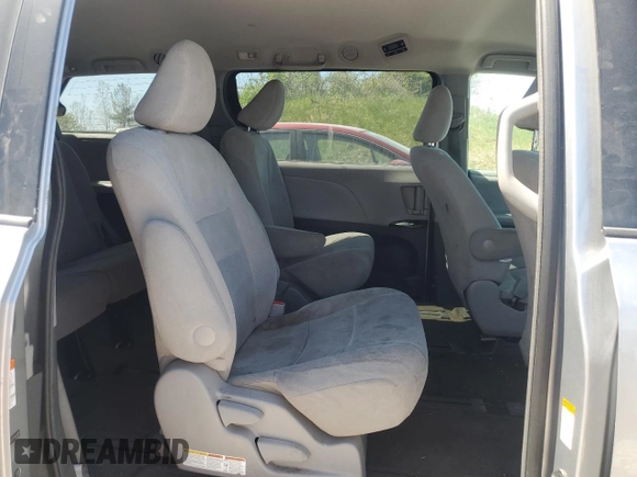 2015 Toyota Sienna L with VIN 5TDZK3DC3FS641656, listed as a Copart auction lot 56275585 with 136,382 mi miles and Clean Title. Bid and sale history available at DreamBid. Image 11.