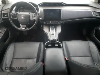 2018 Honda Clarity Plug-In Hybrid Touring with VIN JHMZC5F31JC002190, listed as a Copart auction lot 49023574 with 41,519 mi miles. Bid and sale history available at carsss.com. Image 8.