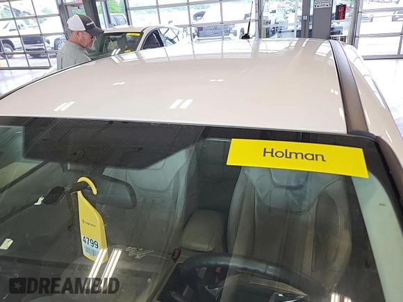 2016 Ford Focus Electric z VIN 1FADP3R47GL320483, wystawiony jako IAAI lot #42392319 z przebiegiem 74 612 mil mil oraz . Historia ofert i sprzedaży dostępna na DreamBid. Obrazek 22.