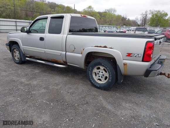 2004 Chevrolet Silverado 1500 Z71 with VIN 2GCEK19T541324428, listed as a IAAI auction lot 42082024 with 130,912 mi miles. Bid and sale history available at carsss.com. Image 3.