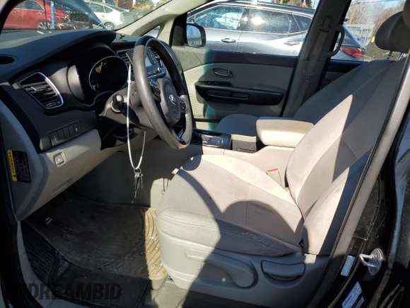 2016 Kia Sedona L with VIN KNDMA5C14G6111609, listed as a Copart auction lot 47025785 with 124,701 mi miles and Clean Title. Bid and sale history available at DreamBid. Image 7.