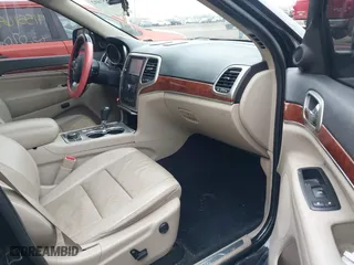 2011 Jeep Grand Cherokee Limited with VIN 1J4RR5GG1BC522483, listed as a IAAI auction lot 41551692 with 186,339 mi miles. Bid and sale history available at carsss.com. Image 5.