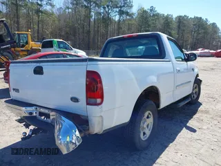2001 Ford F-150 XL z VIN 1FTRF17W61NB22632, wystawiony jako IAAI lot #41824156 z przebiegiem Nie podano mil oraz . Historia ofert i sprzedaży dostępna na DreamBid. Obrazek 4.