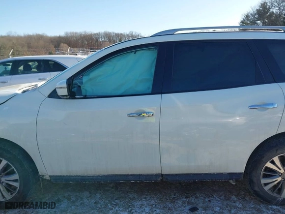 2020 Nissan Pathfinder SV with VIN 5N1DR2BM0LC608246, listed as a IAAI auction lot 41629956 with 88,104 mi miles. Bid and sale history available at carsss.com. Image 14.