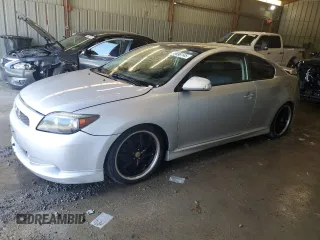 2006 Scion tC z VIN JTKDE177760124103, wystawiony jako Copart lot #58998145 z przebiegiem 200 097 mil mil oraz Szkoda całkowita • Salvage title. Historia ofert i sprzedaży dostępna na DreamBid. Obrazek 1.