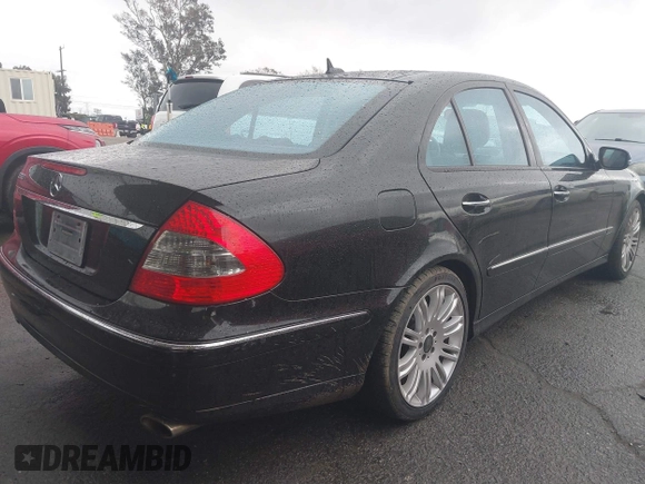 2008 Mercedes-Benz E-Class Sport 5.5L with VIN WDBUF72X88B201047, listed as a IAAI auction lot 41783805 with 115,646 mi miles. Bid and sale history available at carsss.com. Image 4.