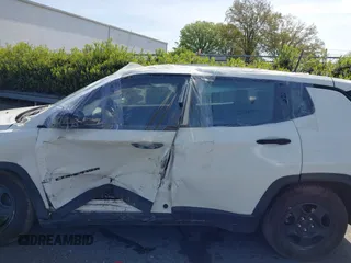 2018 Jeep Compass Sport with VIN 3C4NJCAB1JT151759, listed as a IAAI auction lot 41896340 with 121,804 mi miles. Bid and sale history available at carsss.com. Image 14.