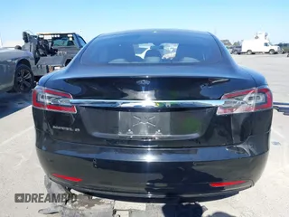 2016 Tesla Model S 70 with VIN 5YJSA1E1XGF148732, listed as a IAAI auction lot 42654257 with Not provided miles and . Bid and sale history available at DreamBid. Image 15.