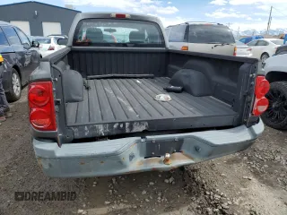 2007 Dodge Dakota ST z VIN 1D7HE22K87S241114, wystawiony jako Copart lot #53488205 z przebiegiem 151 265 mil mil oraz Szkoda całkowita • Salvage title. Historia ofert i sprzedaży dostępna na DreamBid. Obrazek 6.
