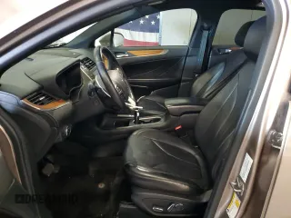2018 Lincoln MKC Reserve z VIN 5LMTJ3DH9JUL00571, wystawiony jako Copart lot #48168825 z przebiegiem 84 983 mil mil oraz Szkoda całkowita • Salvage title. Historia ofert i sprzedaży dostępna na DreamBid. Obrazek 7.