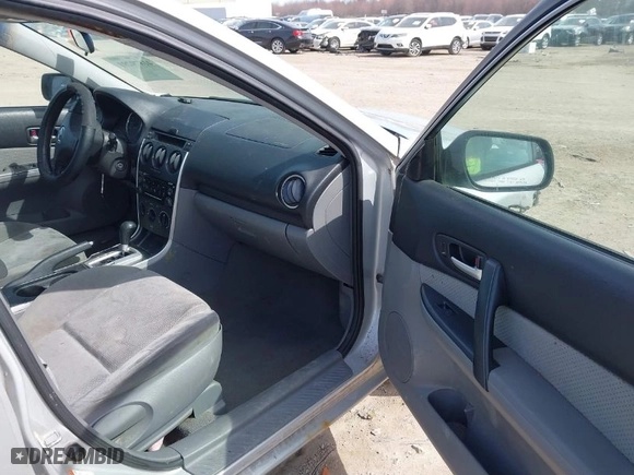 2006 Mazda Mazda6 Sport i with VIN 1YVHP80C965M36634, listed as a IAAI auction lot 41879291 with 174111 miles. Bid and sale history available at carsss.com. Image 5.
