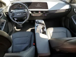 2024 Kia EV6 Wind with VIN KNDC34LA8R5202276, listed as a Copart auction lot 48795205 with 29,137 mi miles and Clean Title. Bid and sale history available at carsss.com. Image 8.