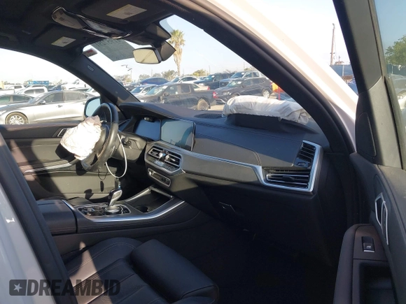 2022 BMW X5 sDrive40i with VIN 5UXCR4C0XN9N25946, listed as a IAAI auction lot 41957291 with 34,286 mi miles. Bid and sale history available at carsss.com. Image 5.
