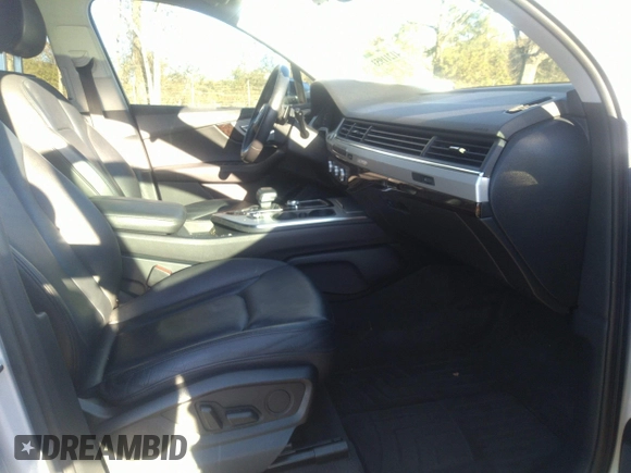 2019 Audi Q7 Premium Plus with VIN WA1LHAF70KD036101, listed as a IAAI auction lot 41211953 with 109,000 mi miles and . Bid and sale history available at DreamBid. Image 5.
