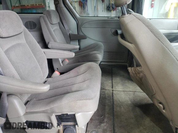 2005 Dodge Caravan SXT with VIN 2D4GP44L85R401401, listed as a Copart auction lot 58576535 with 190,858 mi miles and Salvage title. Bid and sale history available at DreamBid. Image 11.