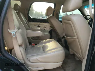 2010 Cadillac Escalade Luxury z VIN 1GYUCBEF3AR276651, wystawiony jako Copart lot #50696745 z przebiegiem Nie podano mil oraz Czysty tytuł • Clean title. Historia ofert i sprzedaży dostępna na DreamBid. Obrazek 10.