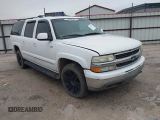 2002 Chevrolet Suburban LS with VIN 3GNEC16Z92G180545, listed as a IAAI auction lot 41391354 with 213,477 mi miles. Bid and sale history available at carsss.com. Image 1.