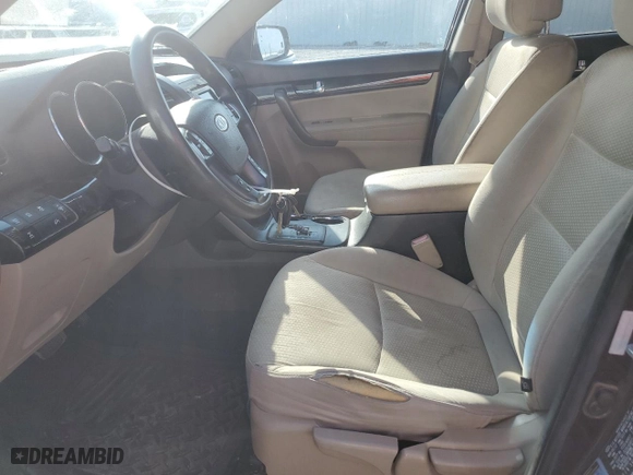 2013 Kia Sorento LX with VIN 5XYKTDA2XDG311216, listed as a Copart auction lot 50645915 with 183,209 mi miles and Clean Title. Bid and sale history available at carsss.com. Image 7.