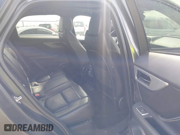 2018 Jaguar F-Pace S z VIN SADCM2FVXJA244092, wystawiony jako IAAI lot #41888353 z przebiegiem 95 501 mil mil oraz . Historia ofert i sprzedaży dostępna na DreamBid. Obrazek 8.