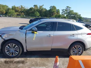 2021 Toyota Venza LE with VIN JTEAAAAH6MJ027243, listed as a IAAI auction lot 42054229 with 18,996 mi miles and . Bid and sale history available at DreamBid. Image 14.
