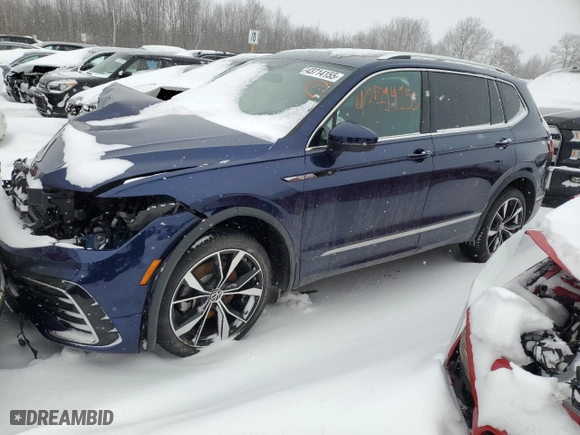 2024 Volkswagen Tiguan SEL R-Line with VIN 3VV4B7AX5RM128438, listed as a Copart auction lot 43714155 with 7,518 mi miles and Salvage Title. Bid and sale history available at carsss.com. Image 1.