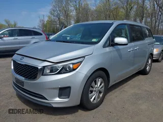 2017 Kia Sedona LX with VIN KNDMB5C17H6292641, listed as a IAAI auction lot 42010175 with 95,247 mi miles. Bid and sale history available at carsss.com. Image 2.