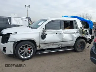 2017 Cadillac Escalade Platinum z VIN 1GYS4DKJ7HR277904, wystawiony jako IAAI lot #41757014 z przebiegiem 109 177 mil mil oraz . Historia ofert i sprzedaży dostępna na DreamBid. Obrazek 14.