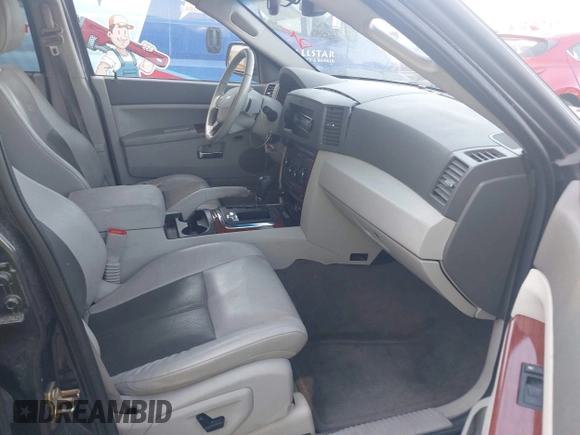 2005 Jeep Grand Cherokee Limited with VIN 1J4HR58285C587057, listed as a IAAI auction lot 42506360 with 139,122 mi miles and . Bid and sale history available at DreamBid. Image 5.