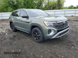2024 Volkswagen Atlas Peak Edition SEL with VIN 1V2GR2CA0RC544299, listed as a Copart auction lot 52903134 with Not provided miles and Salvage title. Bid and sale history available at DreamBid. Image 4.