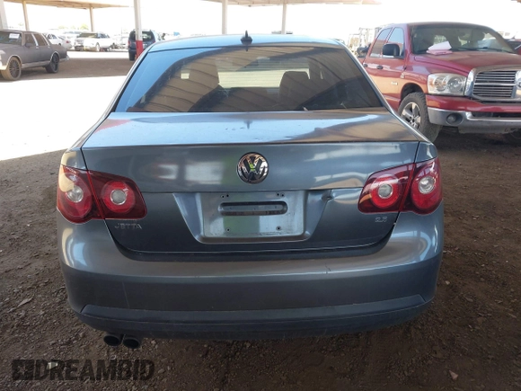 2009 Volkswagen Jetta SE с VIN 3VWRM71K19M055407, выставлен на аукционе IAAI как лот 42308740 с пробегом 201 630 миль миль и . История ставок и продаж доступна на DreamBid. Изображение 17.