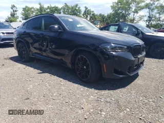 2023 BMW X4 M z VIN 5YM23EC02P9R51063, wystawiony jako Copart lot #62437474 z przebiegiem 5 395 mil mil oraz Szkoda całkowita • Salvage title. Historia ofert i sprzedaży dostępna na DreamBid. Obrazek 4.