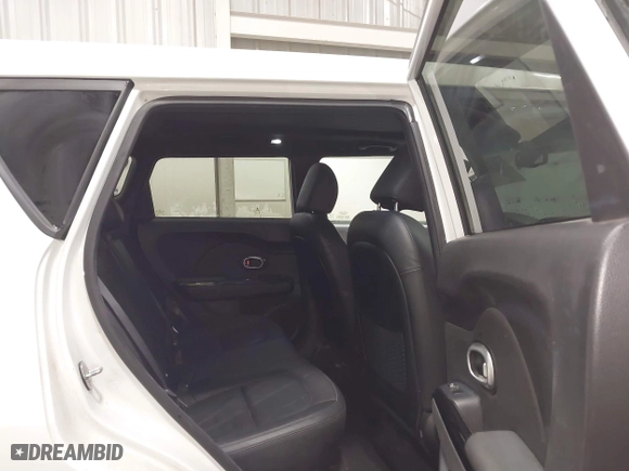 2015 Kia Soul ! with VIN KNDJX3A53F7184832, listed as a IAAI auction lot 42042994 with 72,216 mi miles. Bid and sale history available at carsss.com. Image 8.