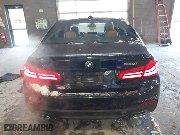 2020 BMW 5 Series 540i xDrive z VIN WBAJS3C06LCE00319, wystawiony jako IAAI lot #41384030 z przebiegiem 49 941 mil mil oraz . Historia ofert i sprzedaży dostępna na DreamBid. Obrazek 17.