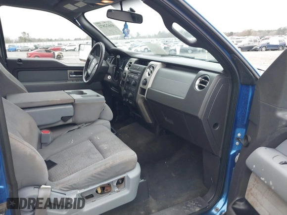 2011 Ford F-150 XL with VIN 1FTFW1EF0BFA37402, listed as a IAAI auction lot 41622872 with 212,279 mi miles. Bid and sale history available at carsss.com. Image 5.