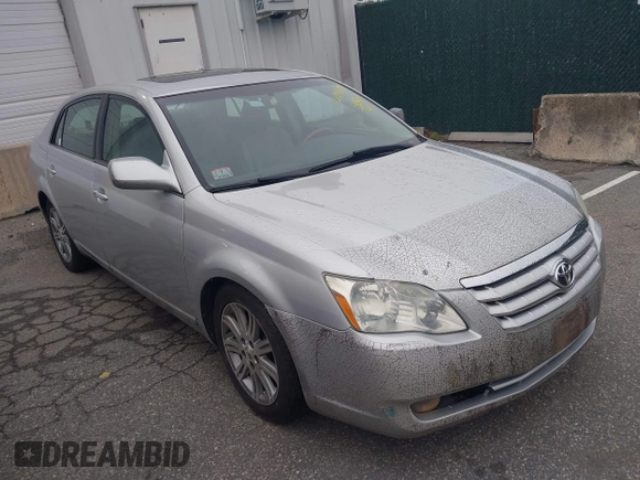 2006 Toyota Avalon XL with VIN 4T1BK36B26U063255, listed as a IAAI auction lot 42191701 with 91,860 mi miles and . Bid and sale history available at carsss.com. Image 1.