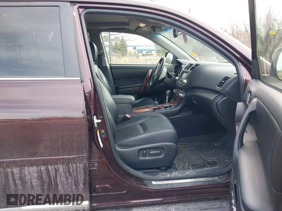2012 Toyota Highlander Limited с VIN JTEDC3EH2C2009201, выставлен на аукционе IAAI как лот 41686684 с пробегом 186 405 миль миль и . История ставок и продаж доступна на DreamBid. Изображение 5.