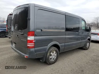 2014 Mercedes-Benz Sprinter Crew with VIN WD4PE7DC5E5942199, listed as a Copart auction lot 88330215 with 86,159 mi miles and Salvage Title. Bid and sale history available at carsss.com. Image 3.