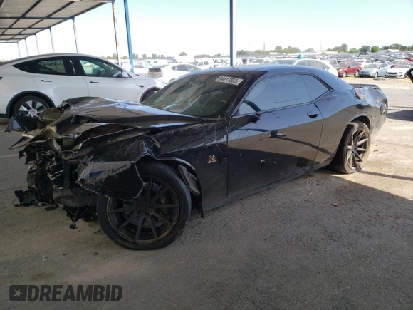 2016 Dodge Challenger R/T Scat Pack z VIN 2C3CDZFJ3GH284689, wystawiony jako Copart lot #54417855 z przebiegiem 139 940 mil mil oraz Szkoda całkowita • Salvage title. Historia ofert i sprzedaży dostępna na DreamBid. Obrazek 1.