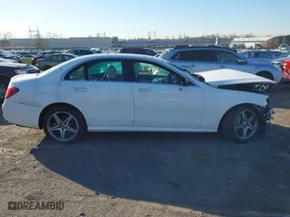 2018 Mercedes-Benz E-Class E 300 with VIN WDDZF4KB6JA377560, listed as a IAAI auction lot 41730305 with 36,477 mi miles. Bid and sale history available at carsss.com. Image 12.