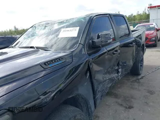 2023 Ram 1500 Big Horn z VIN 1C6RRFBG1PN612321, wystawiony jako IAAI lot #39303273 z przebiegiem 20 647 mil mil oraz . Historia ofert i sprzedaży dostępna na DreamBid. Obrazek 6.