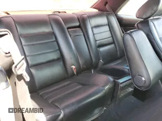 1988 Mercedes-Benz 560 z VIN WDBCA45D3JA417782, wystawiony jako Copart lot #57804865 z przebiegiem 148 888 mil mil oraz Tytuł czysty. Historia ofert i sprzedaży dostępna na DreamBid. Obrazek 10.