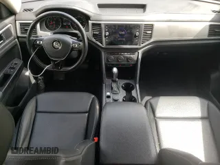 2018 Volkswagen Atlas SE z VIN 1V2LR2CA2JC506981, wystawiony jako Copart lot #55067115 z przebiegiem 140 545 mil mil oraz Szkody całkowita. Historia ofert i sprzedaży dostępna na DreamBid. Obrazek 8.