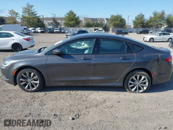 2015 Chrysler 200 S with VIN 1C3CCCDG6FN727592, listed as a IAAI auction lot 41769446 with 27,542 mi miles. Bid and sale history available at carsss.com. Image 14.