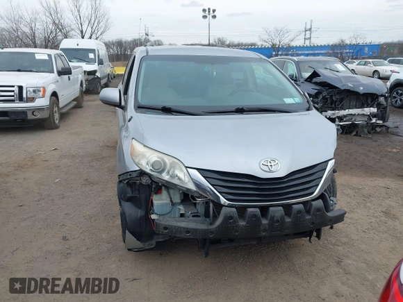 2012 Toyota Sienna LE with VIN 5TDJK3DC0CS046420, listed as a IAAI auction lot 41626308 with 108,517 mi miles. Bid and sale history available at carsss.com. Image 12.
