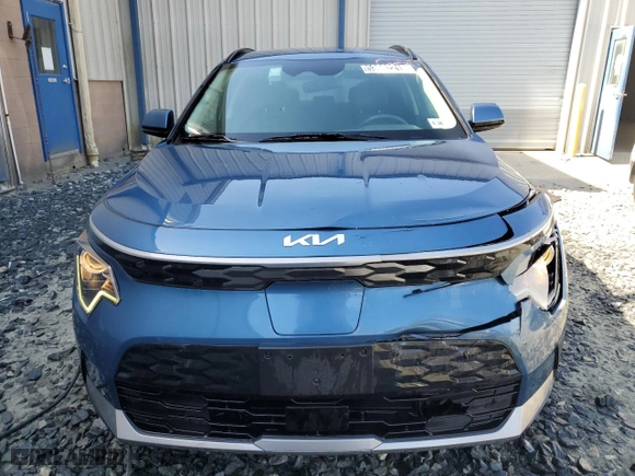 2023 Kia Niro EV Wind with VIN KNDCR3L18P5049372, listed as a Copart auction lot 53662215 with 50,166 mi miles and Clean Title. Bid and sale history available at carsss.com. Image 5.
