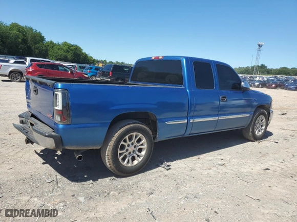 2002 GMC Sierra 1500 SLE with VIN 2GTEC19V221415765, listed as a Copart auction lot 57621414 with 205,416 mi miles and Salvage Title. Bid and sale history available at carsss.com. Image 3.